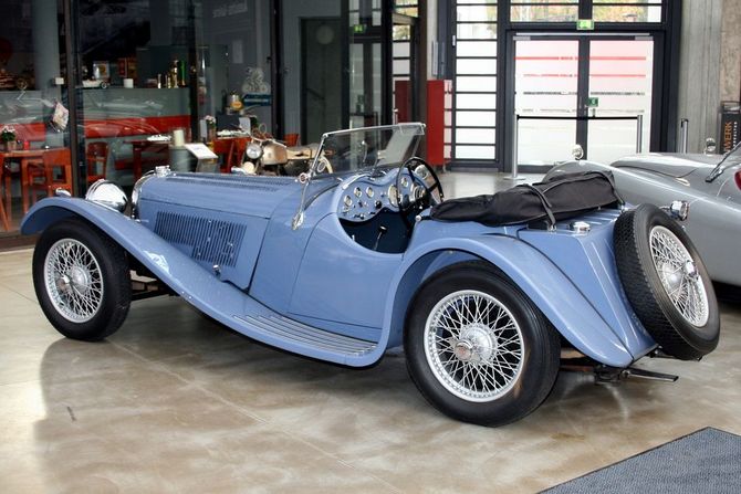 Jaguar SS 100 2½-Litre