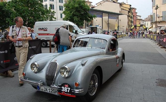 Jaguar XK 120 FHC