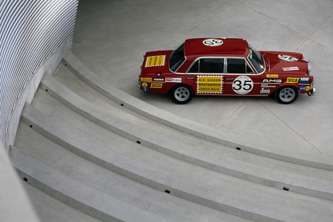 AMG Mercedes-Benz 300 SEL 6.8 AMG