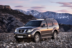 Nissan Pathfinder 2.5 dCi 190cv AT LE 7L