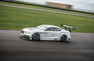 La GT3 réaffirme la philosophie de Bentley, qui consiste à créer des voitures de course à partir de leurs versions routières.