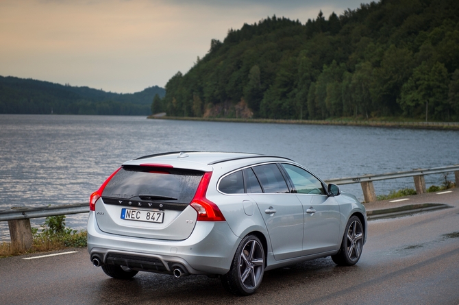 Volvo V60 T3 R-Design Geartronic