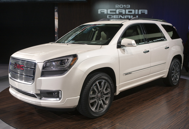 GMC Upgrades Acadia for 2013 with Revised Front