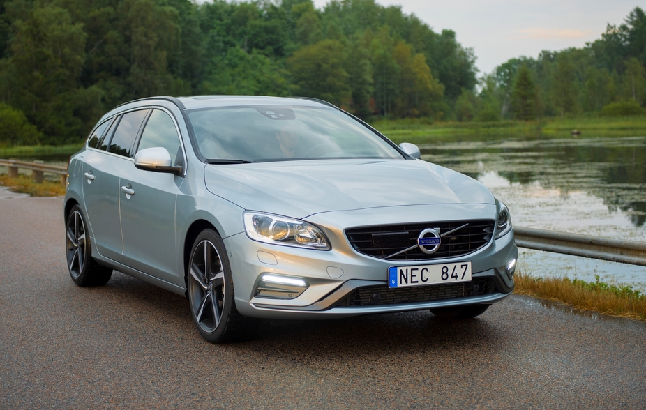 Volvo V60 D2 R-Design