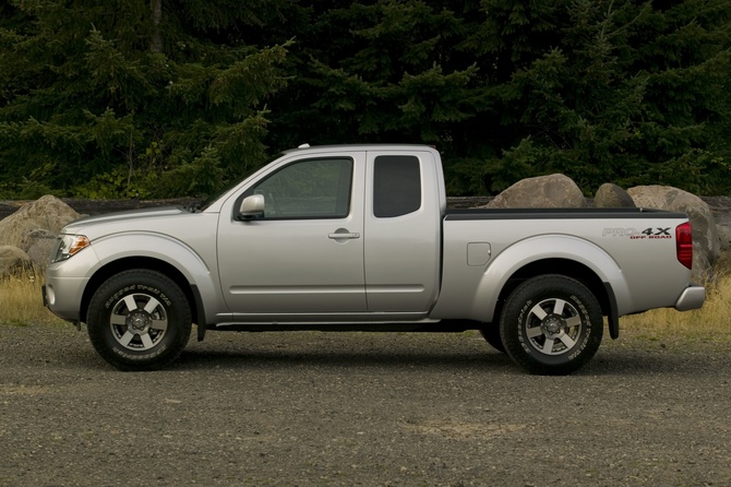 Nissan Frontier Crew Cab SL 4X2