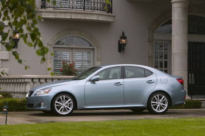 Lexus IS 350 Luxury Sport Sedan