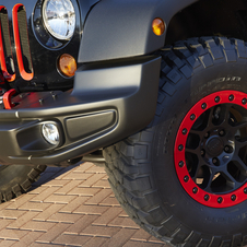 Jeep Wrangler Level Red