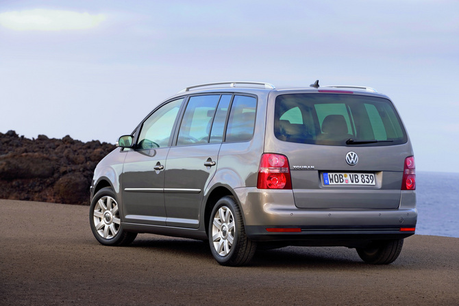 Volkswagen Touran 2.0I TDI 140cv DPF Trendline 5L.