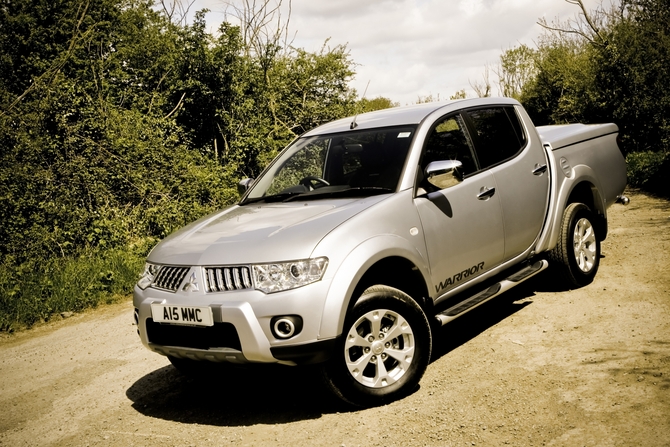 Mitsubishi L200 2.5 DI-D DbleCab Warrior Long