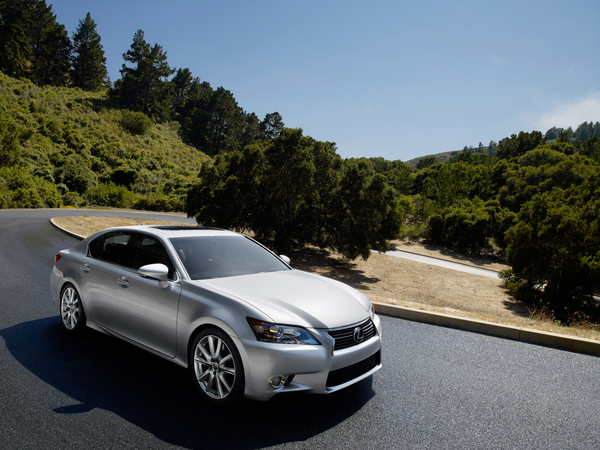 New Lexus GS Shows Off New Styling