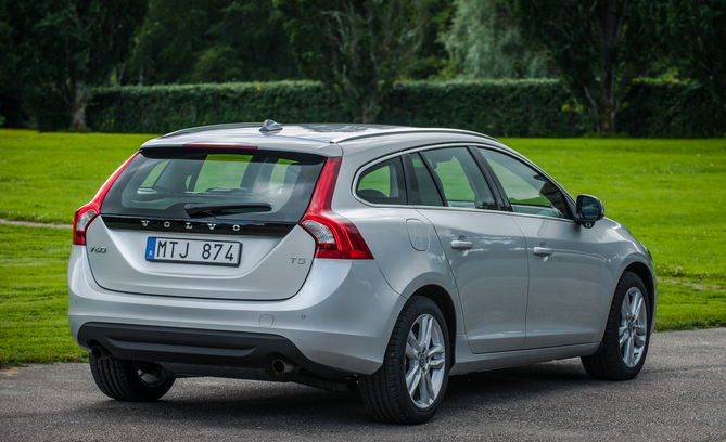 Volvo V60 D4 Momentum Geartronic