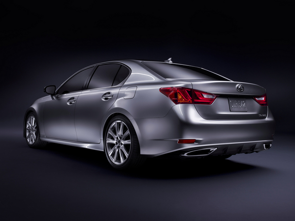 New Lexus GS Shows Off New Styling