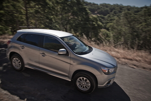 Mitsubishi Outlander Sport ES 2WD