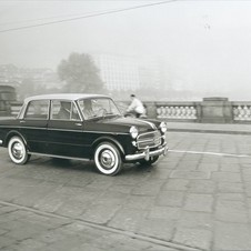 Fiat 1200 Granluce Saloon