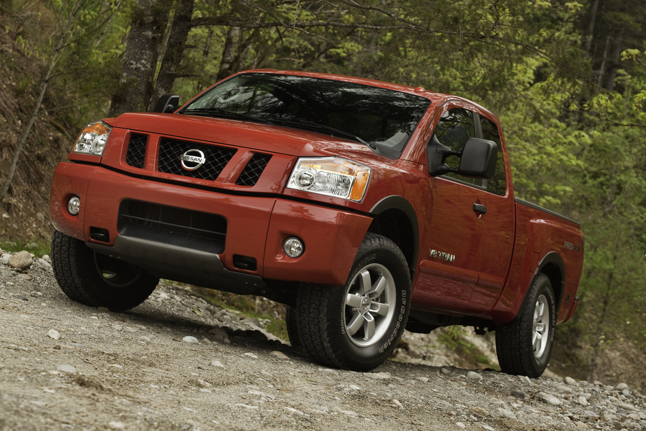 Nissan Titan Crew Cab SV 4X2 SWB