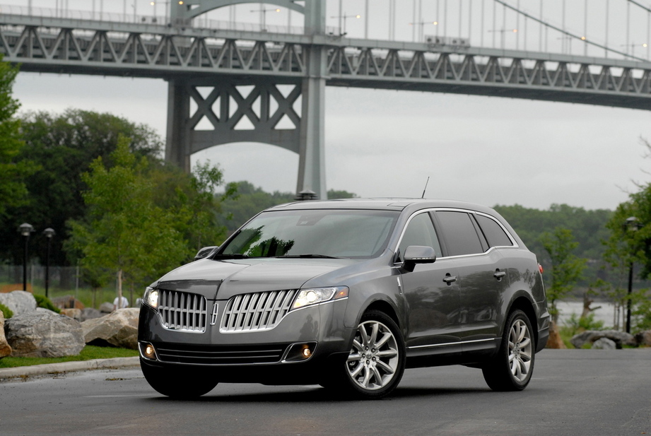 Lincoln Lincoln MKT 3.7L FWD