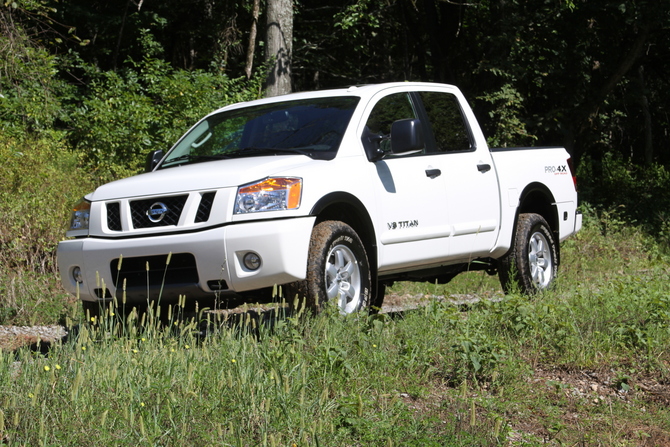 Nissan Titan King Cab S 4X4 SWB