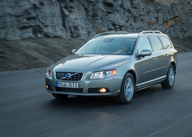 Volvo V70 D2 Momentum Powershift