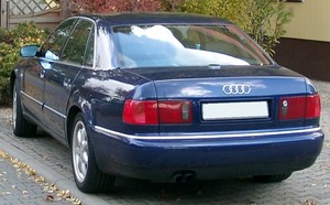 Audi A8 3.7 quattro