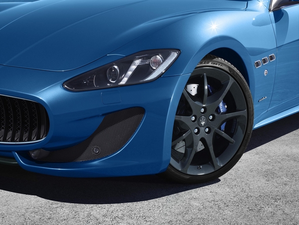 Maserati Granturismo Sport Debuts with New Style and 460hp, 4.7l V8