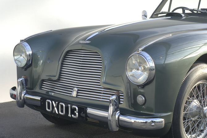 Aston Martin DB 2/4