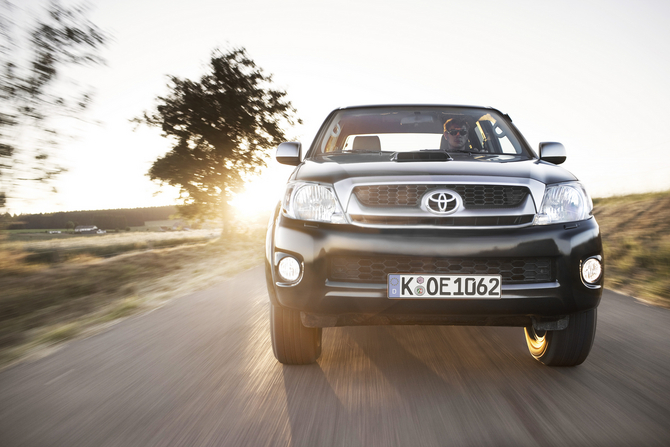 Toyota Hilux 7