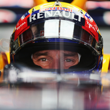 Webber conquered the 200th pole position for Renault