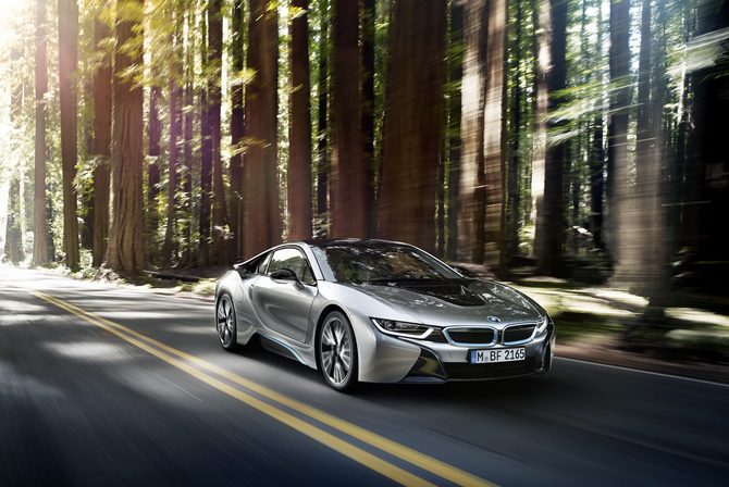 A BMW já cumpriu o seu objetivo de vendas para o primeiro ano do i8 apenas com as pré-encomendas recebidas