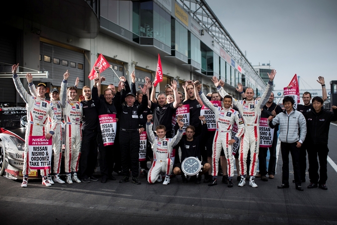 O programa GT Academy mostrou que se podem encontrar pilotos de classe mundial através de videojogos