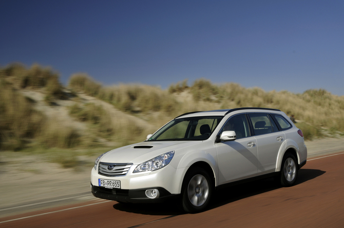 Subaru Outback 2.5i SE Lineatronic 