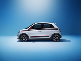 Comme son ainée, Nouvelle Twingo se dévoile à travers une palette de quatre couleurs pop