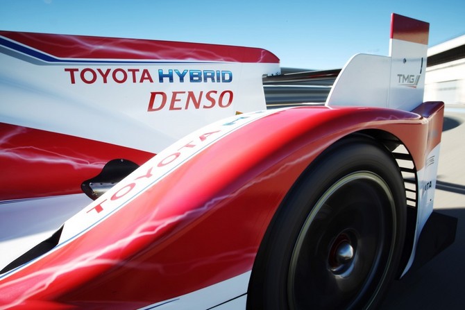 A Second Glance at the Toyota TS030 with Specs, More Pictures and In-Car Video