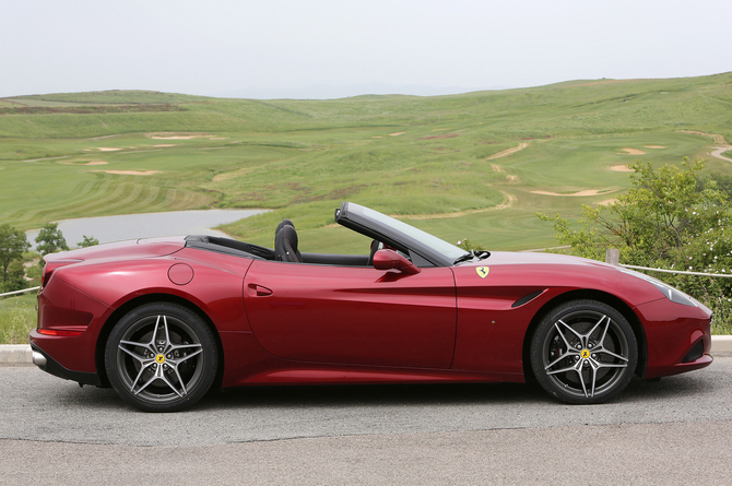 Ferrari California T