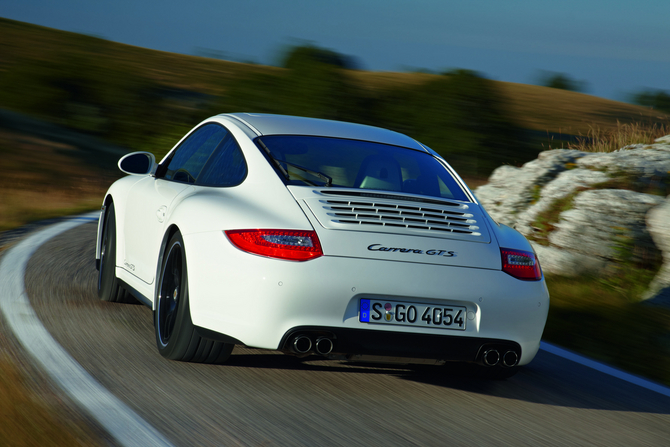 Porsche 911 Carrera GTS (UK)