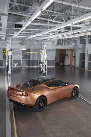 Lotus Evora 414 Hybrid Shows Future of Green Track Cars