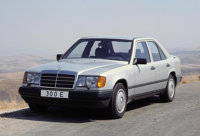 Mercedes-Benz E 200