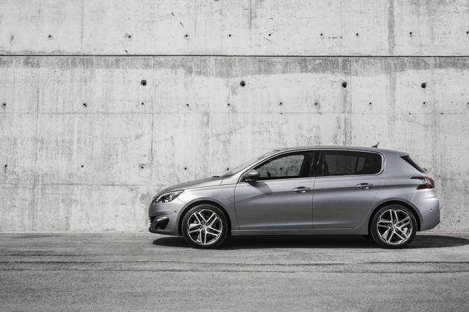 Peugeot 308 2