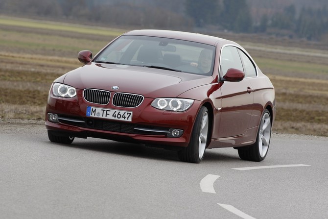 BMW 320i Coupé (E92) LCI