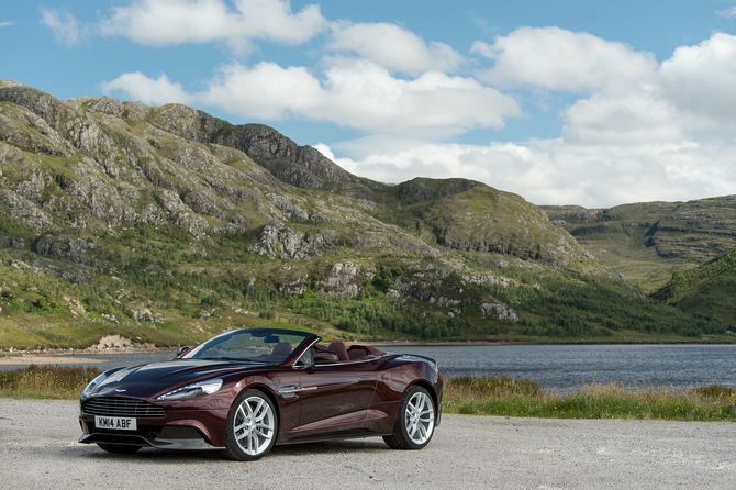 Aston Martin Vanquish Volante