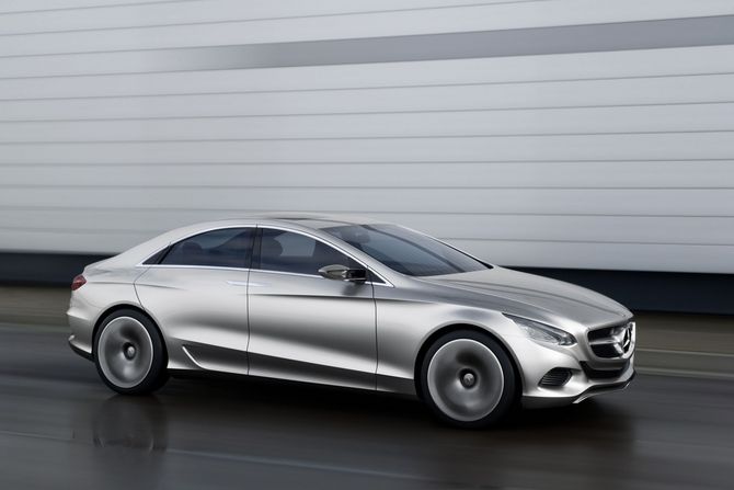 Mercedes-Benz F 800 Style Plug-In Hybrid