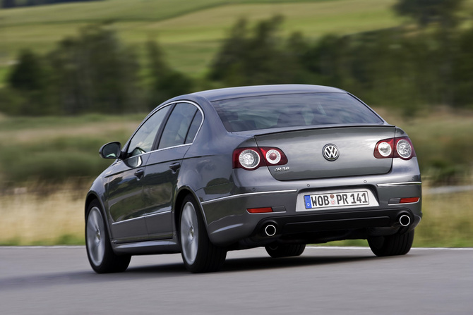 Volkswagen Passat R36