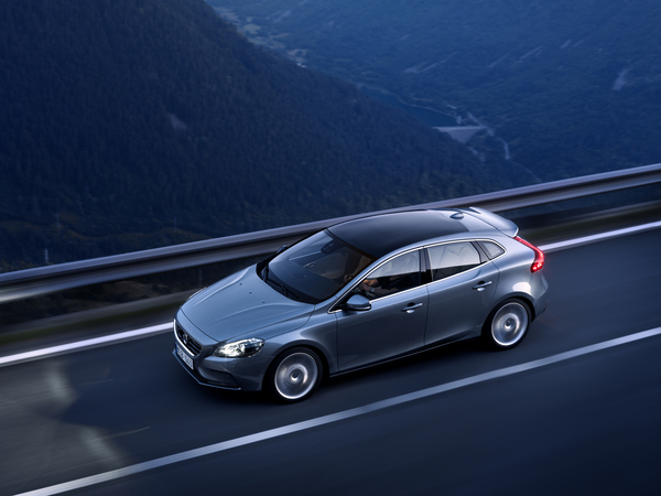 Volvo Officially Unveils V40 with Specs