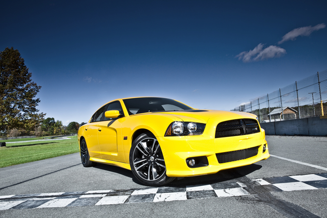 Dodge Preps New Charger SRT8 Super Bee for 2012