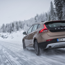 Volvo V40 D4 Momentum CC Cross Country