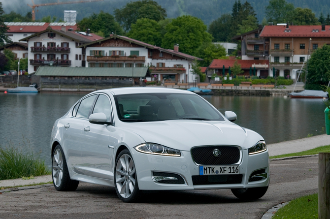 Jaguar XF 3.0D V6 Premium Luxury