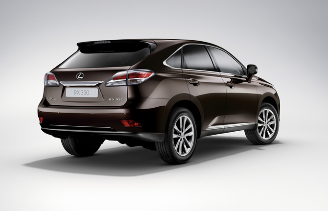 2013 Lexus RX Gets New Nose and Interior Upgrades 