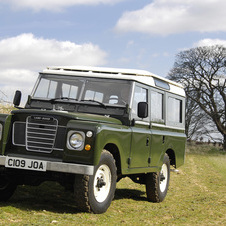 Land Rover Series III Station Wagon