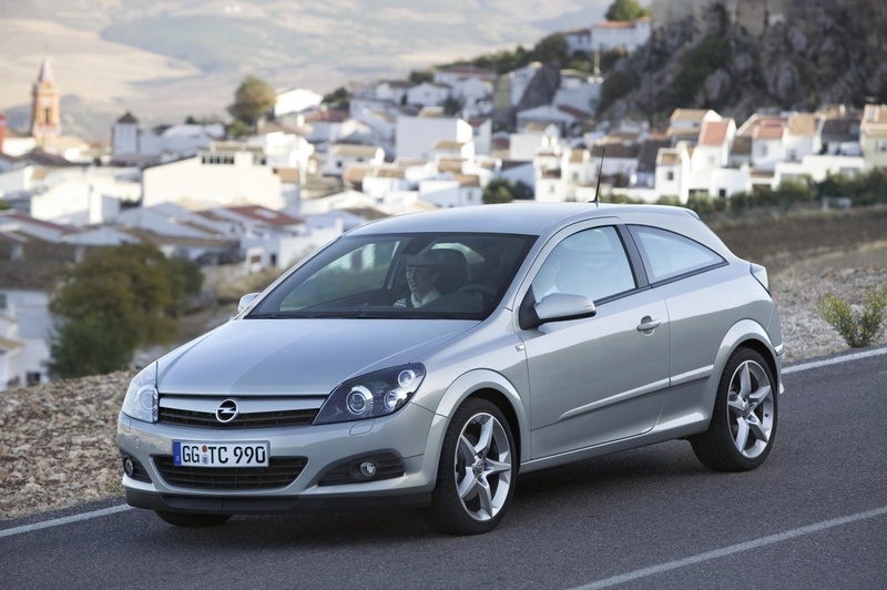 Opel Astra GTC 1.6 ECOTEC Easytronic