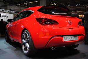 Opel Astra GTC 1.6 Turbo Edition