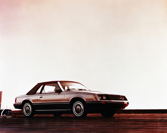 Ford Mustang Ghia Turbo